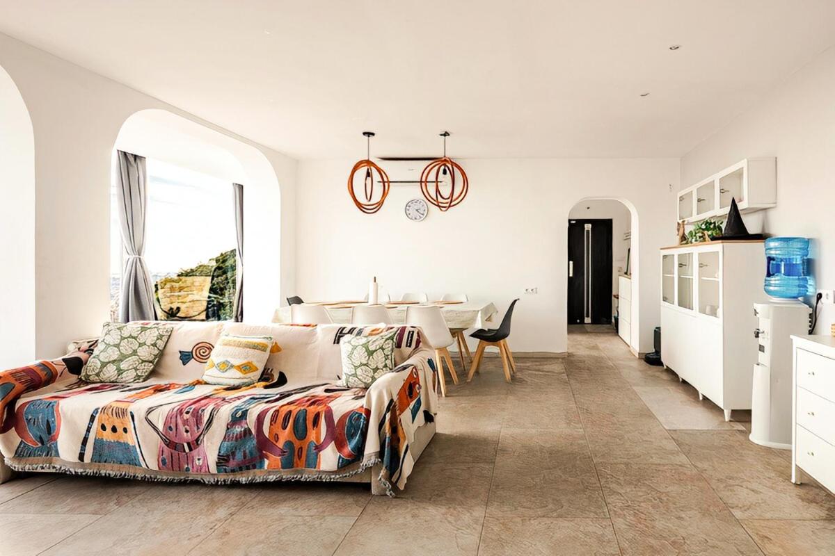 A+View Private Terrace Private Pool Family Fun - Housity