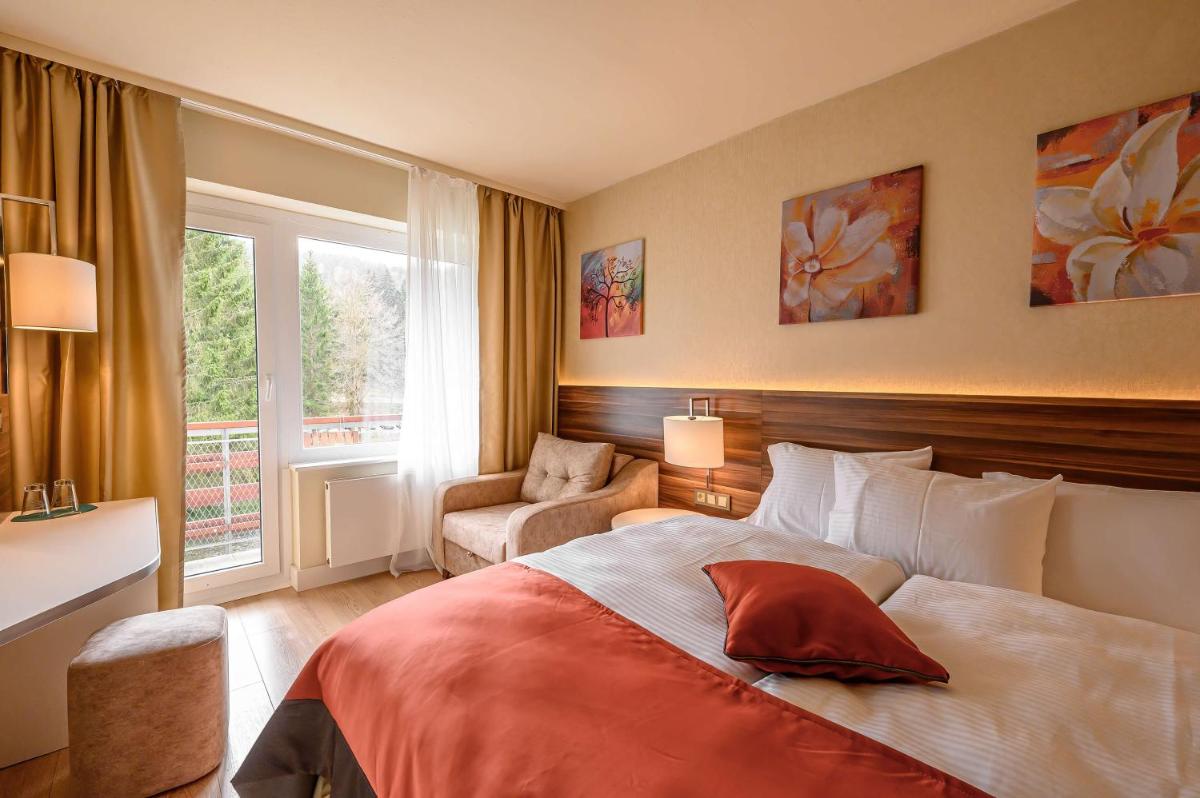 Sunday Schwarzbachtal Hideaway Resort - Housity