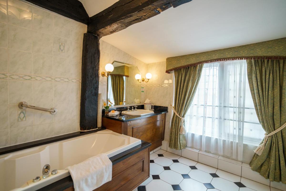 Marygreen Manor - Housity