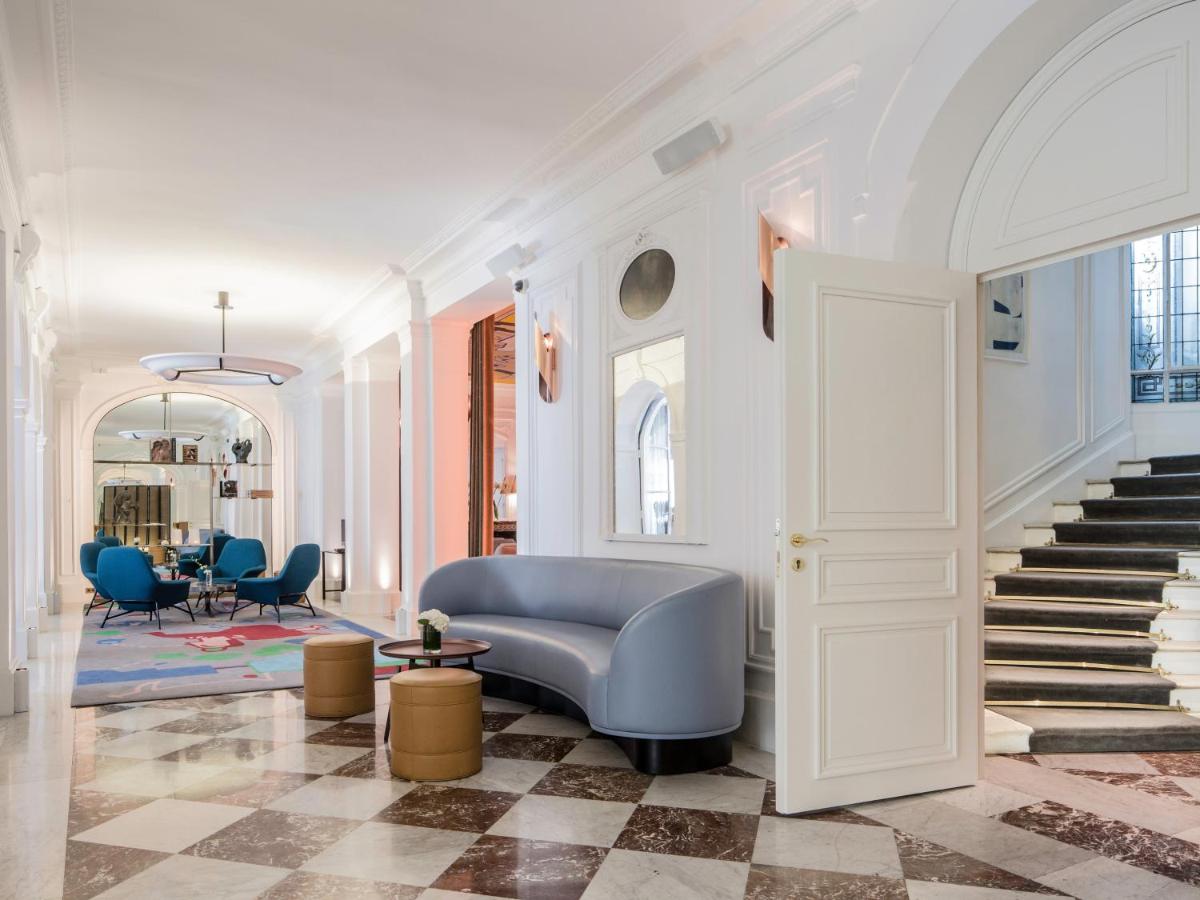 Coin salon dans l'établissement Hôtel Vernet Champs Elysées Paris