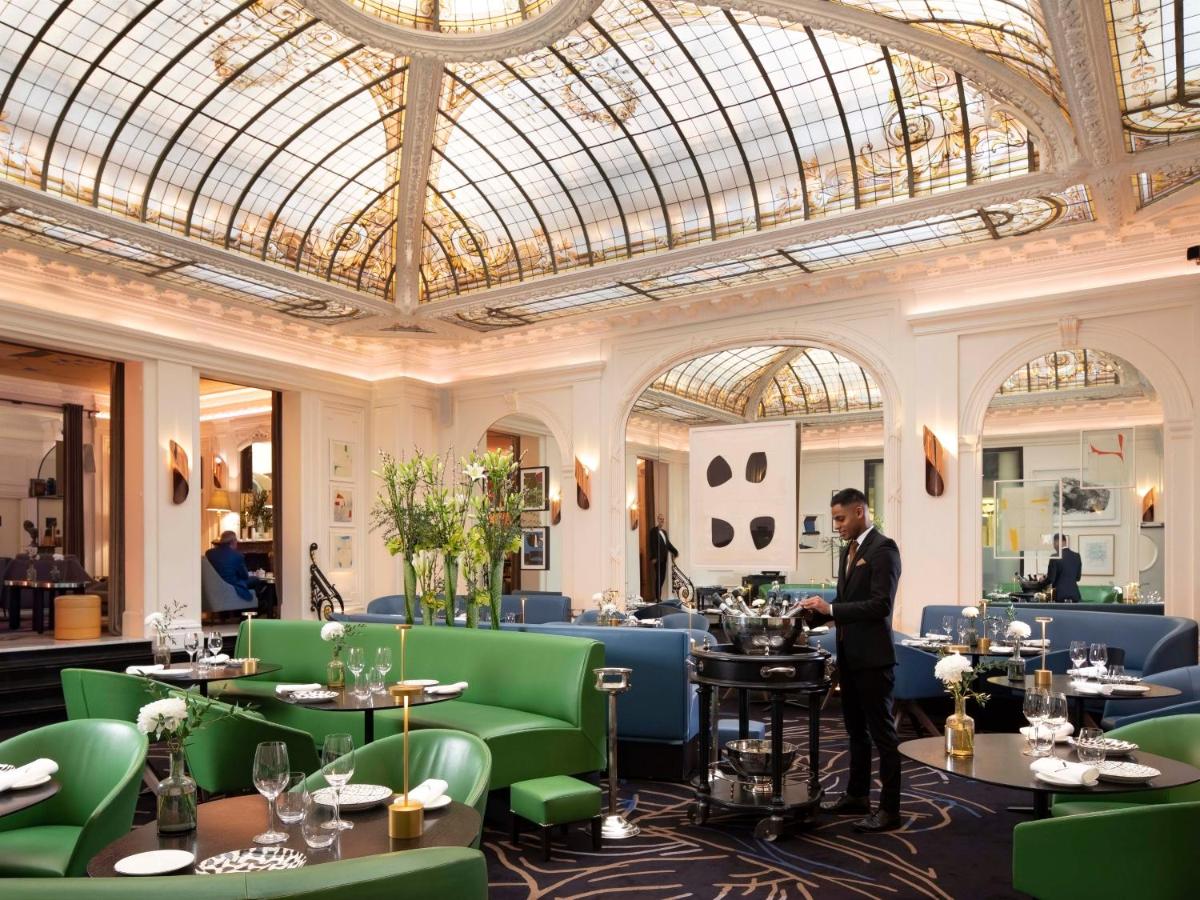 Coin salon dans l'établissement Hôtel Vernet Champs Elysées Paris