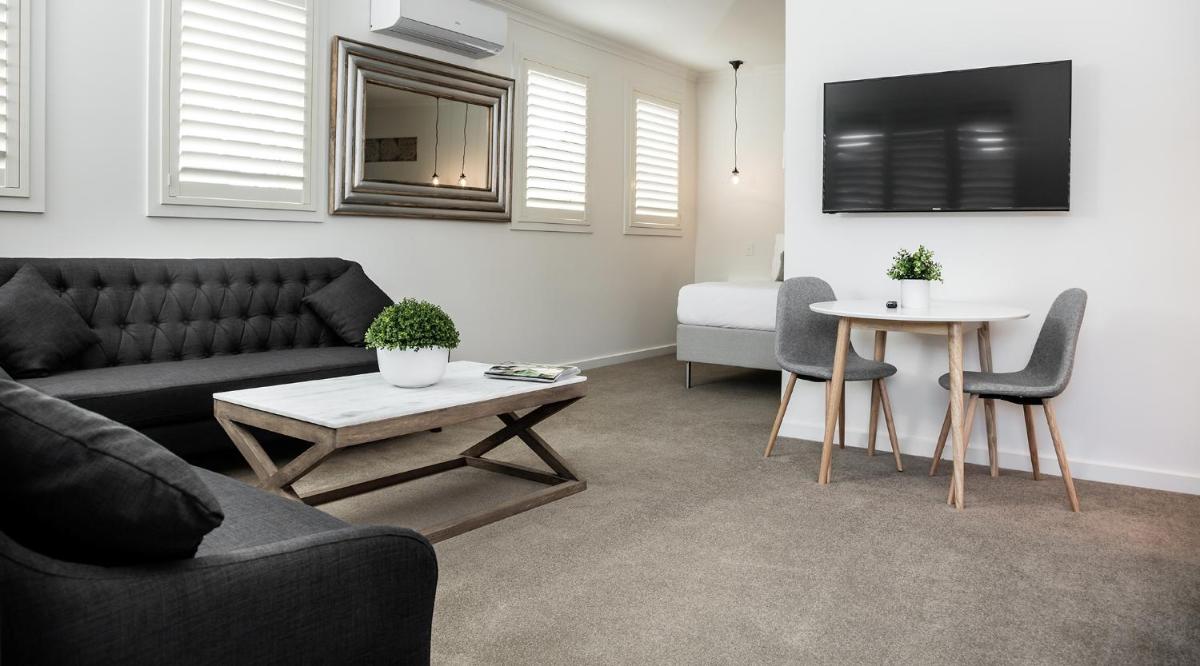 Newington Apartments - Housity
