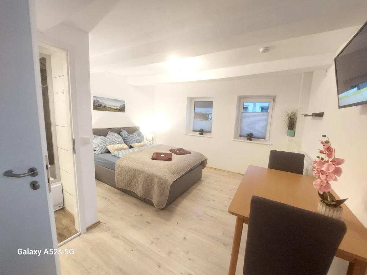 Hotel zur Freiheit - Housity