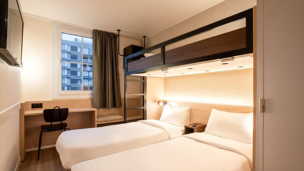 Kyriad ECO - Suresnes - La Defense - Housity