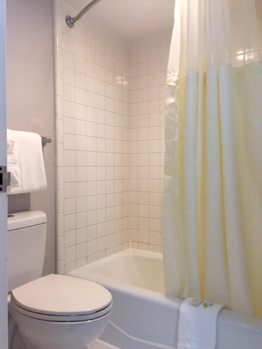 Ramada by Wyndham Nashville/Music Valley - Hizvo
