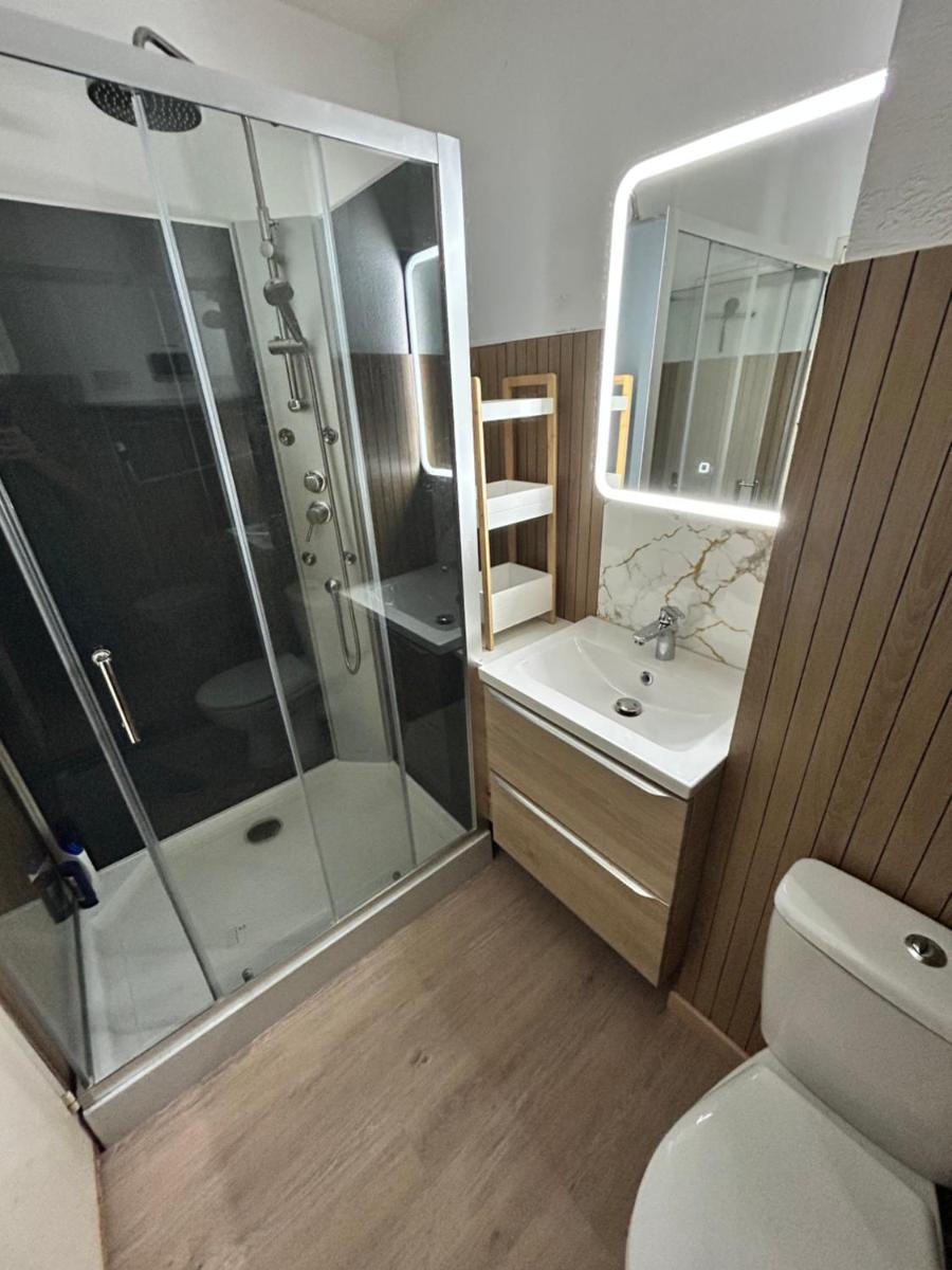 Studio climatisé avec jardin et plage à 250m - Housity