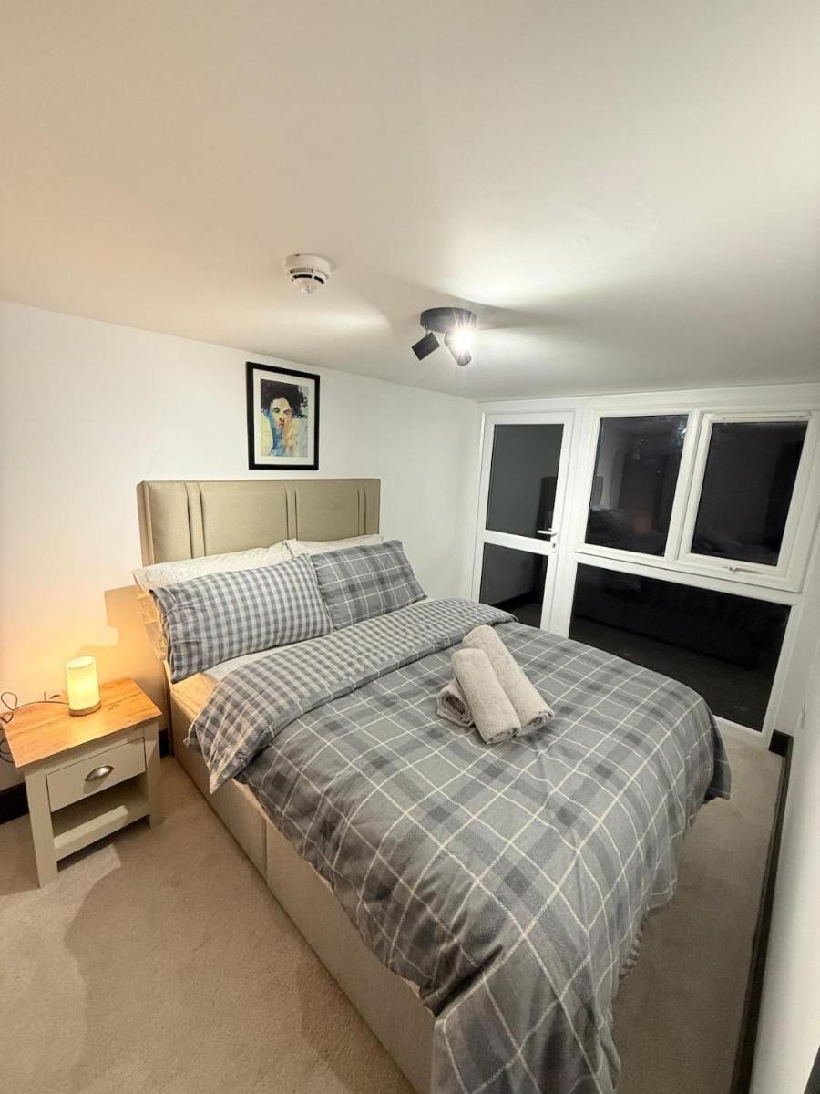 Cosy Apartment in Newark- Free Parking - Housity