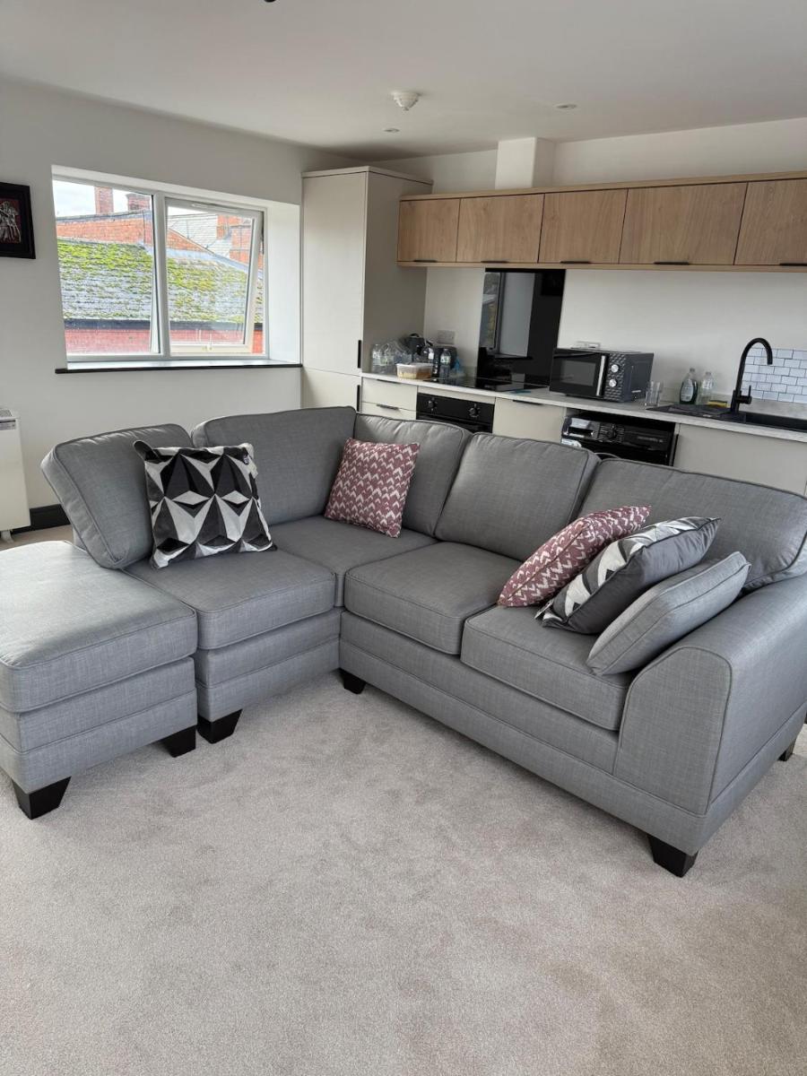 Cosy Apartment in Newark- Free Parking - Housity