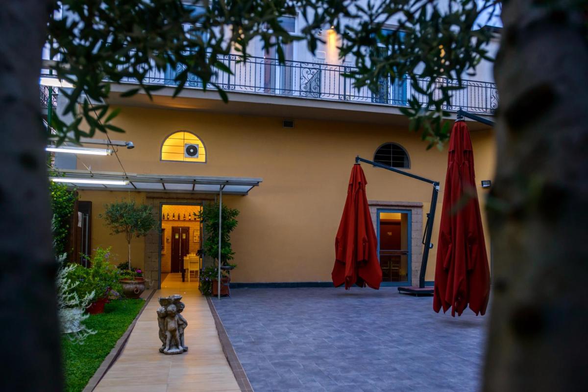 Bocca di Bacco - Housity
