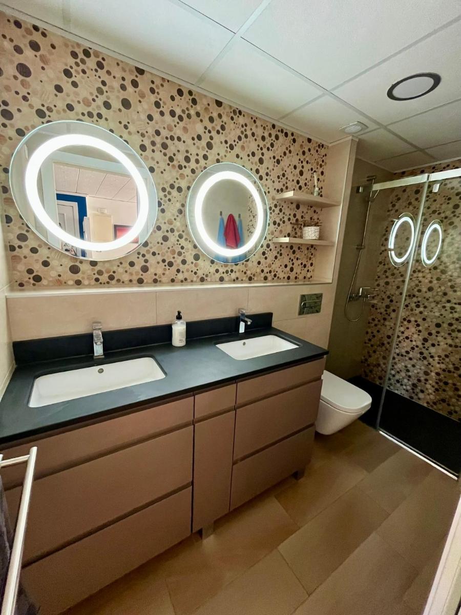 Muy cerca del mar, dos habitaciones - Housity