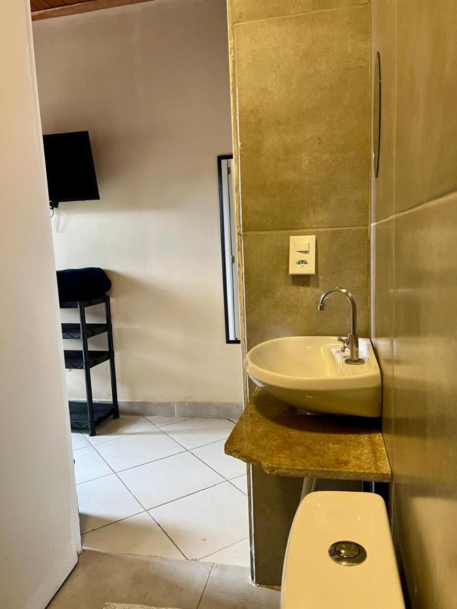 Pousada Casa Rosada Ilhabela - Housity