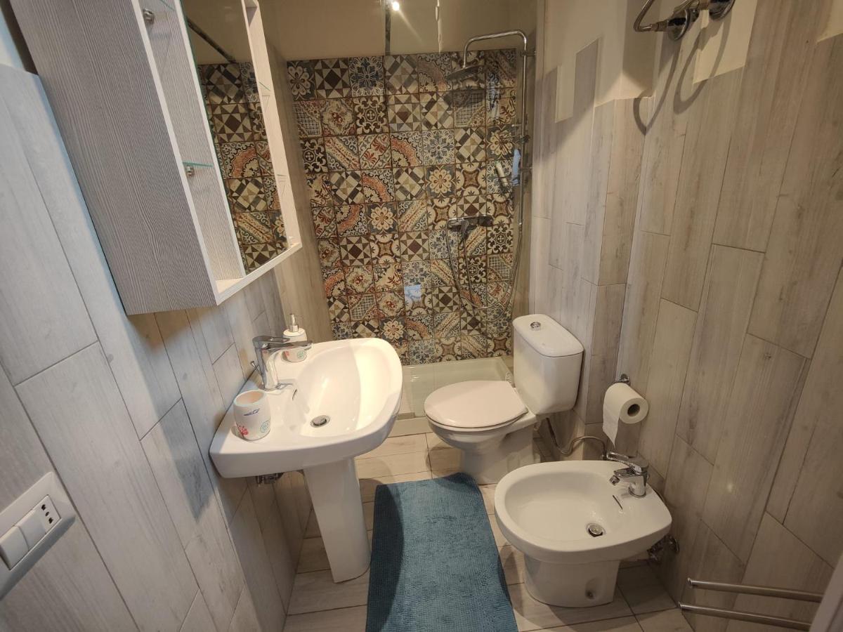 Mirone Apartment FRONTE MARE beachfront house - Housity