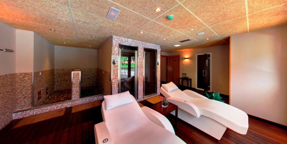 Spa o instalaciones de bienestar en Silken Ordesa