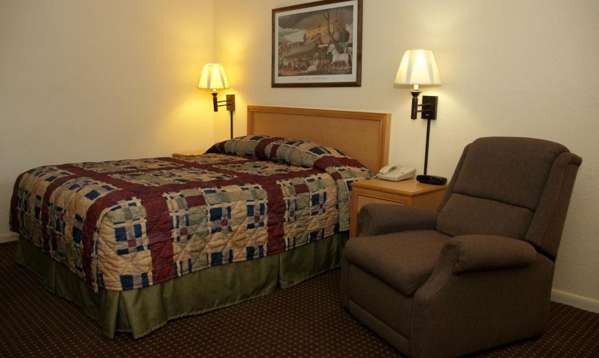 Travelers Budget Inn - Housity