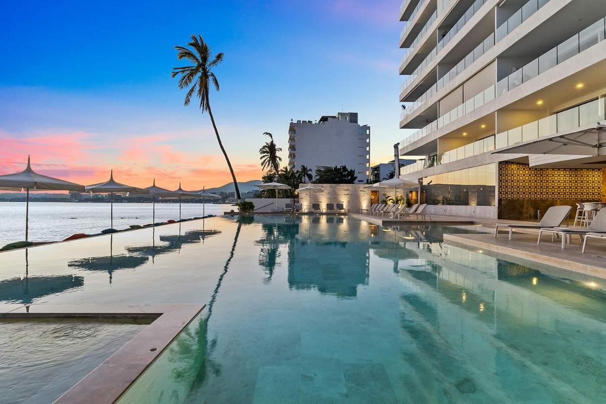 Bantay Beachfront Living - Ocean Views & Luxury Amenities - Housity