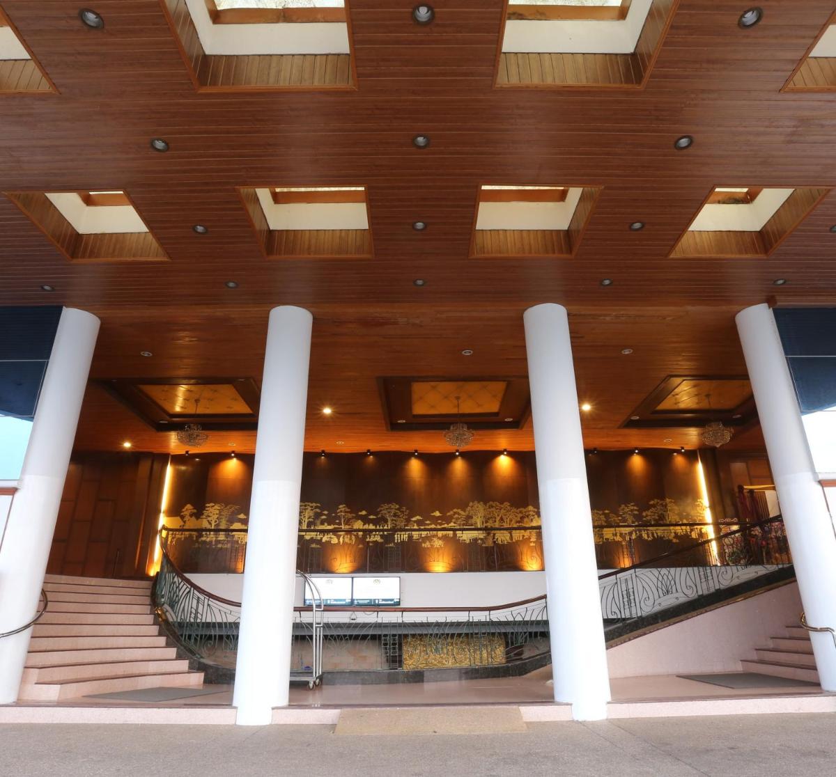 Thongtarin Hotel - Housity