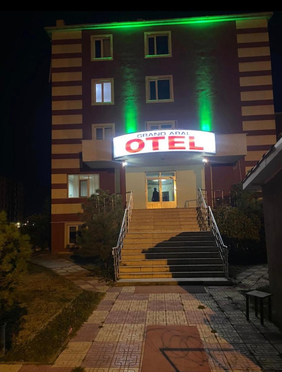 Grand Aral Otel - Housity