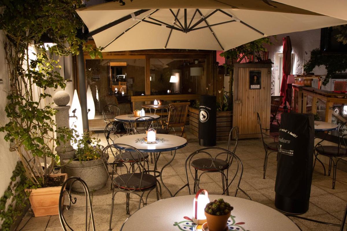 Hotel Brunner - Housity