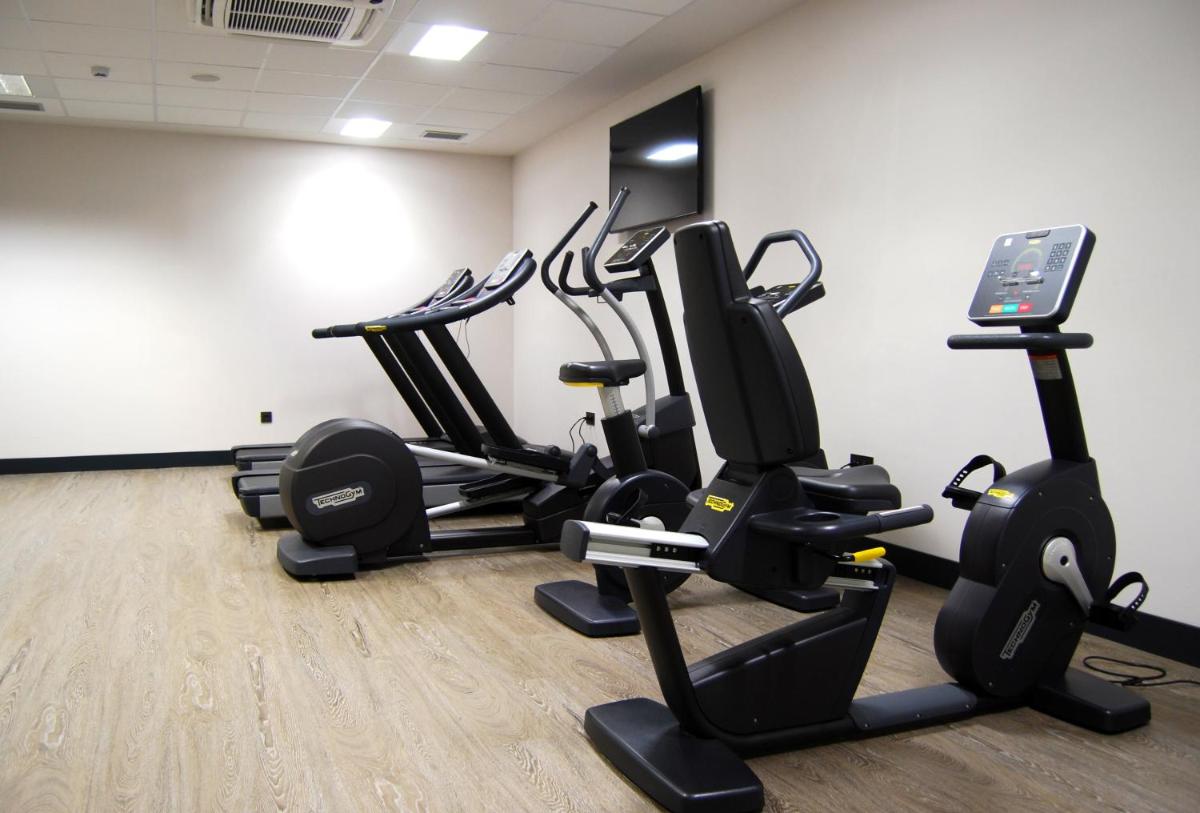 Gimnasio o instalaciones de fitness de Hotel Mercure Jardines de Albia