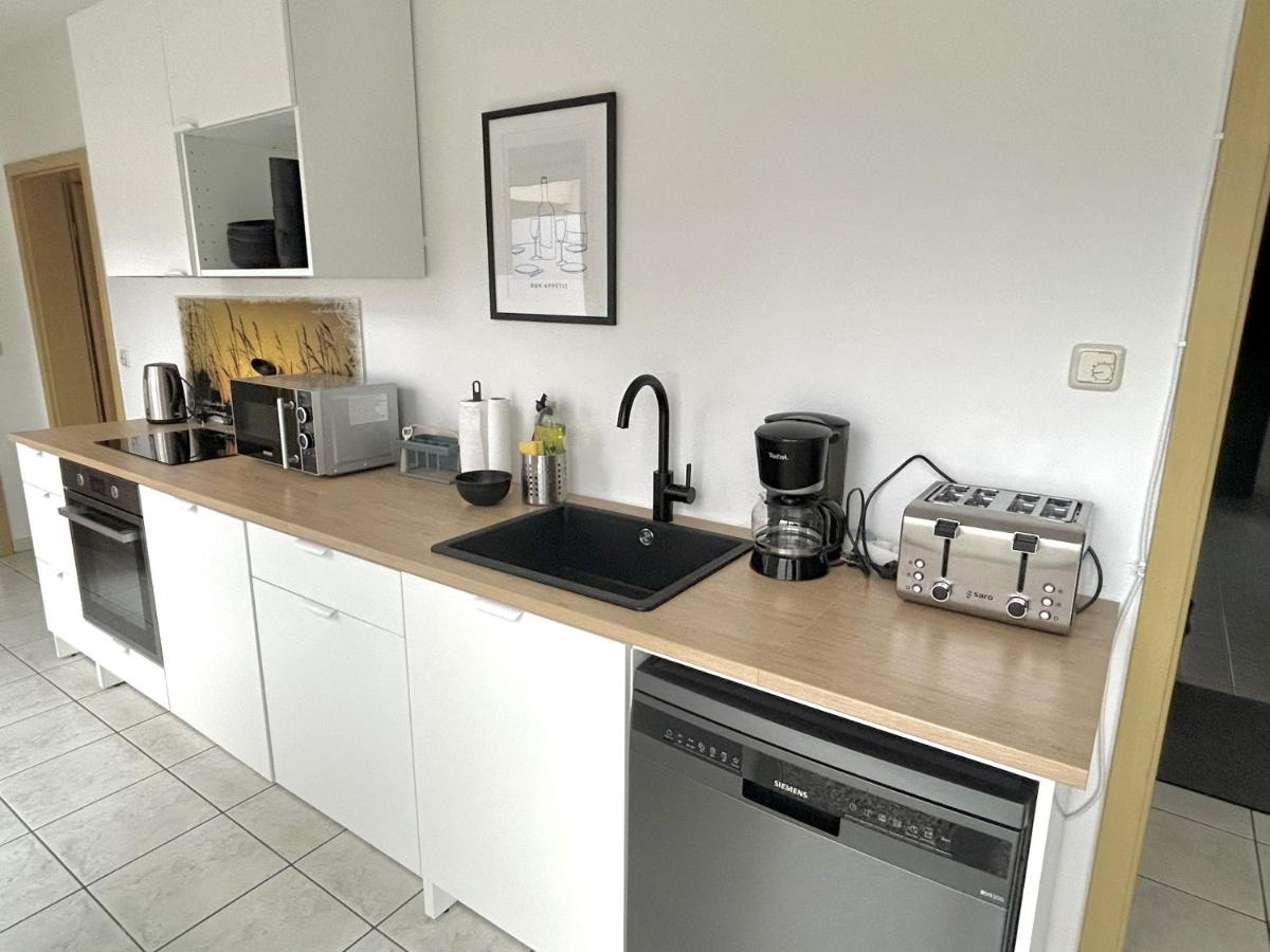 LTA Apartment Ingolstadt Irgertsheim-5 Schlafzimmer-Einzelbetten-WLAN-Waschmaschine - Housity