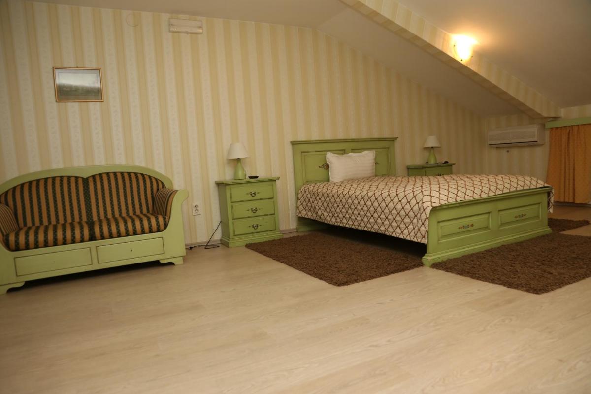 Pensiunea Empire - Housity
