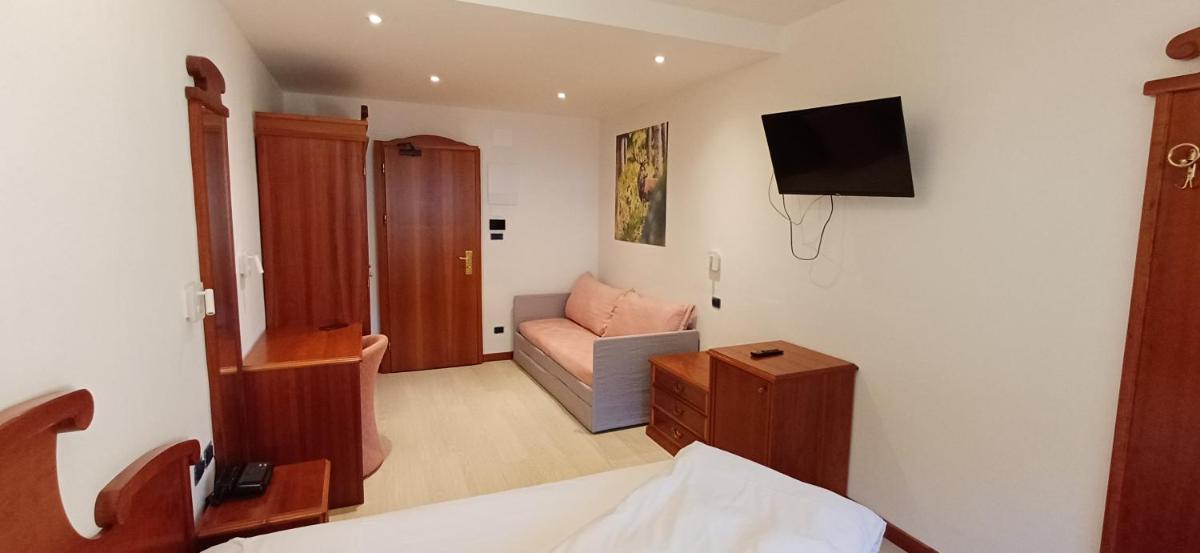 Hotel Moena - Housity
