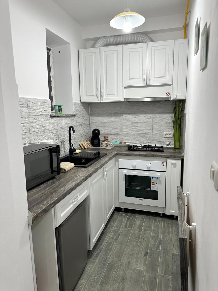 White Studio - Housity