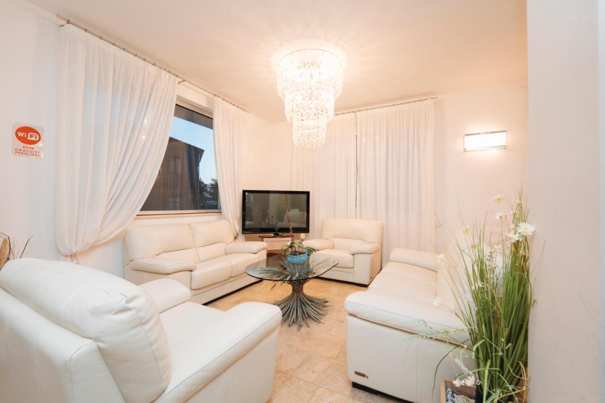 Hotel Di Nardo - Housity