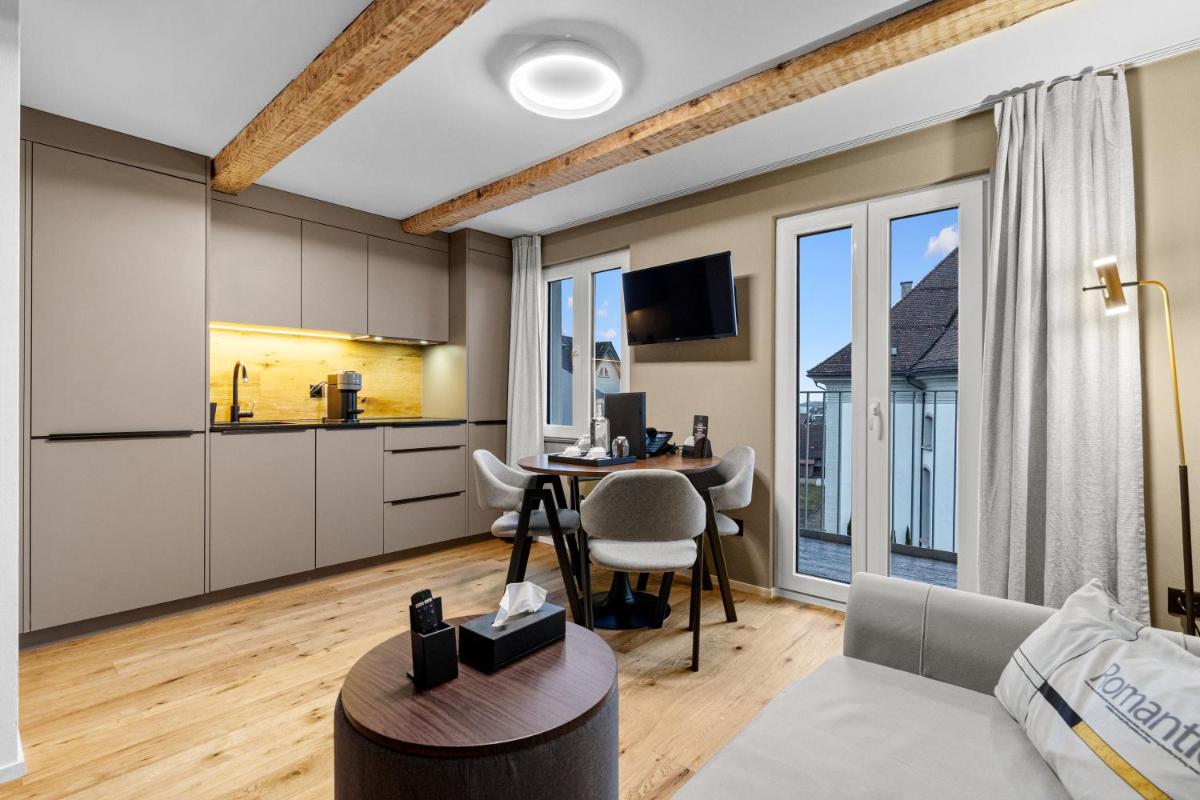 BERG & BERG HOTEL - Kerns Self-Check-in - Housity