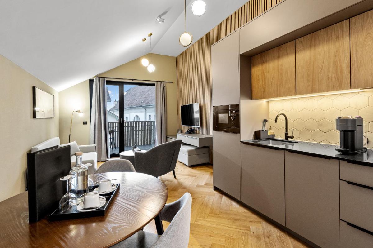 BERG & BERG HOTEL - Kerns Self-Check-in - Housity