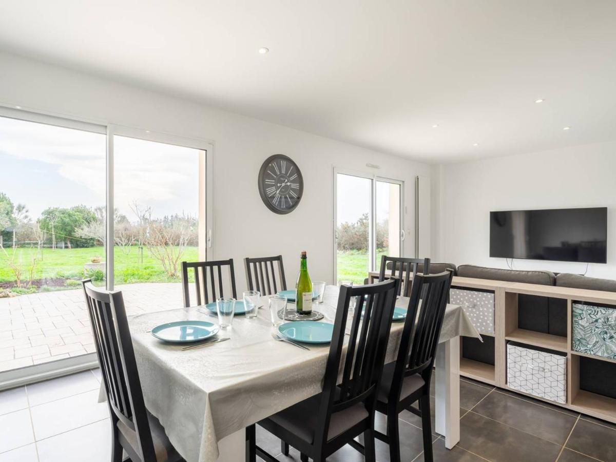 Maison familiale avec jardin clos, 4 pièces, 6 pers, proche plage et commerces, Wifi, parking inclus. - FR-1-477-192 - Housity