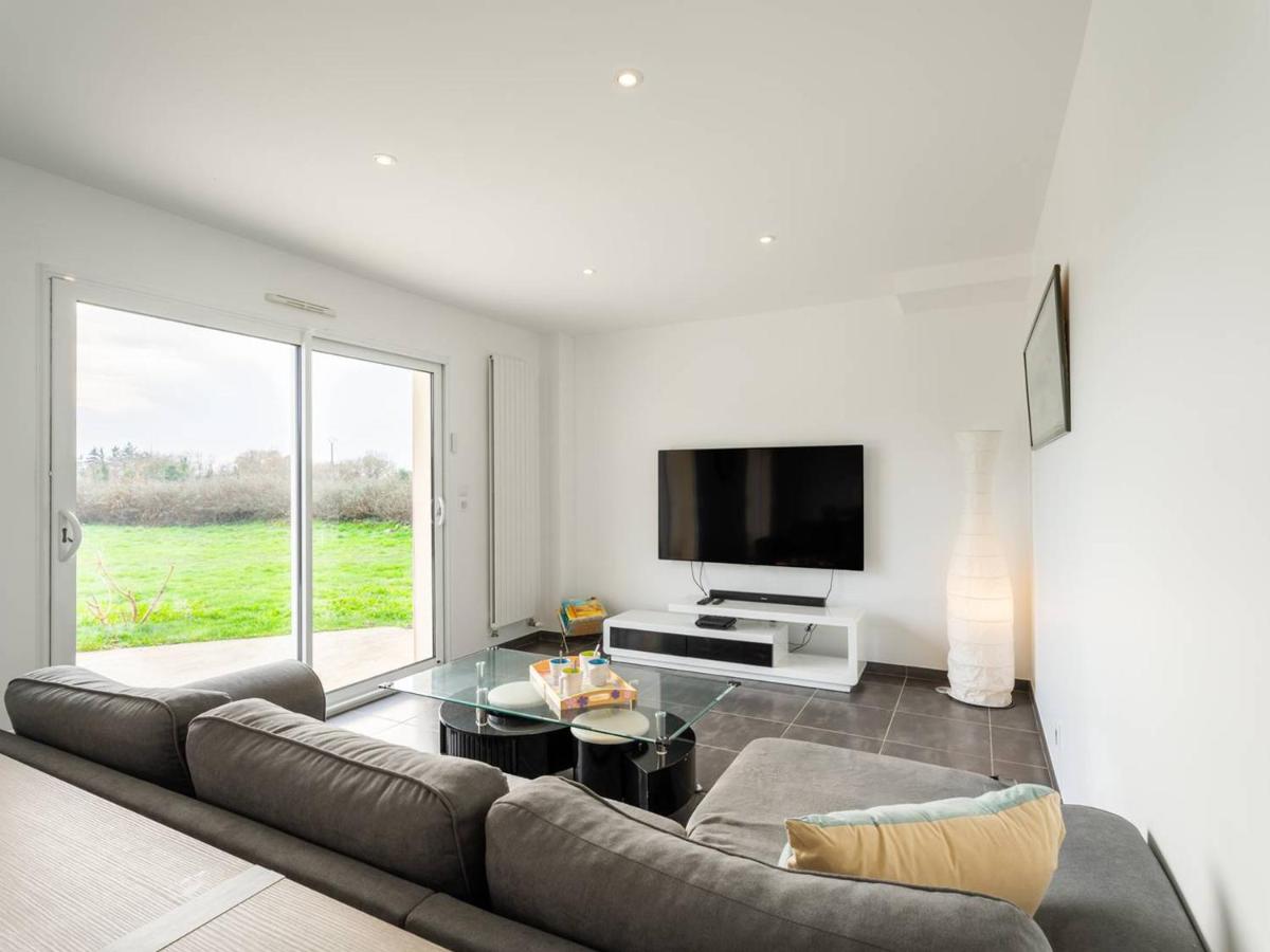Maison familiale avec jardin clos, 4 pièces, 6 pers, proche plage et commerces, Wifi, parking inclus. - FR-1-477-192 - Housity