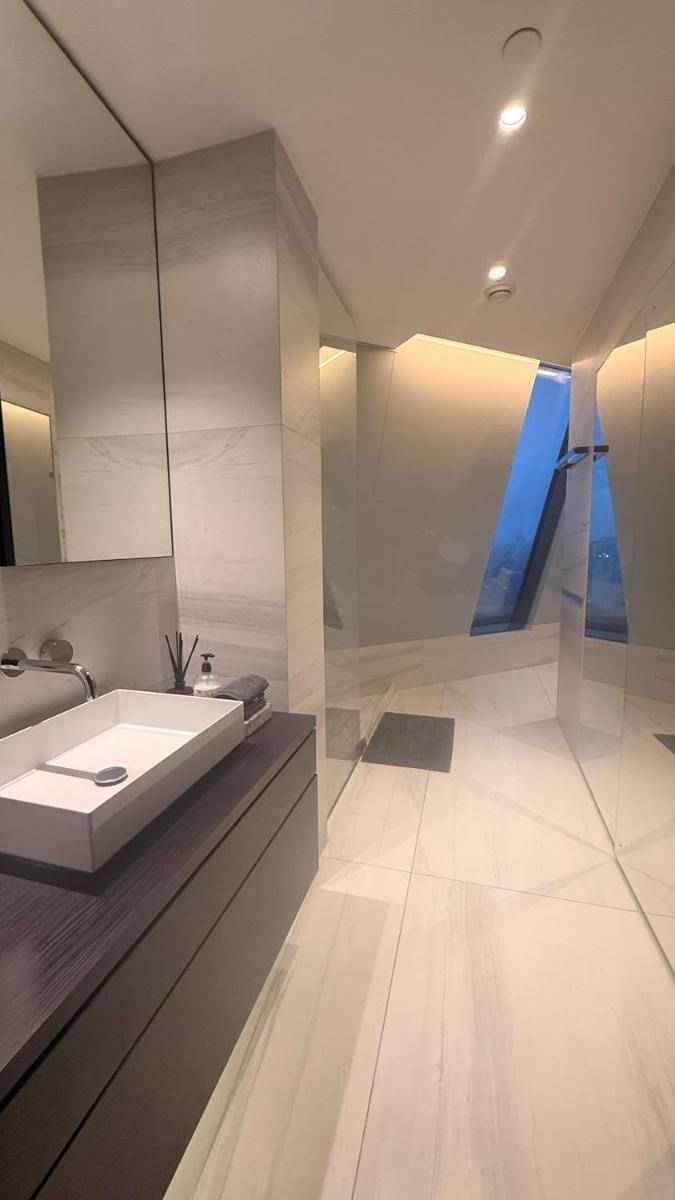 Parliament House - Luxury Penthouse - Housity