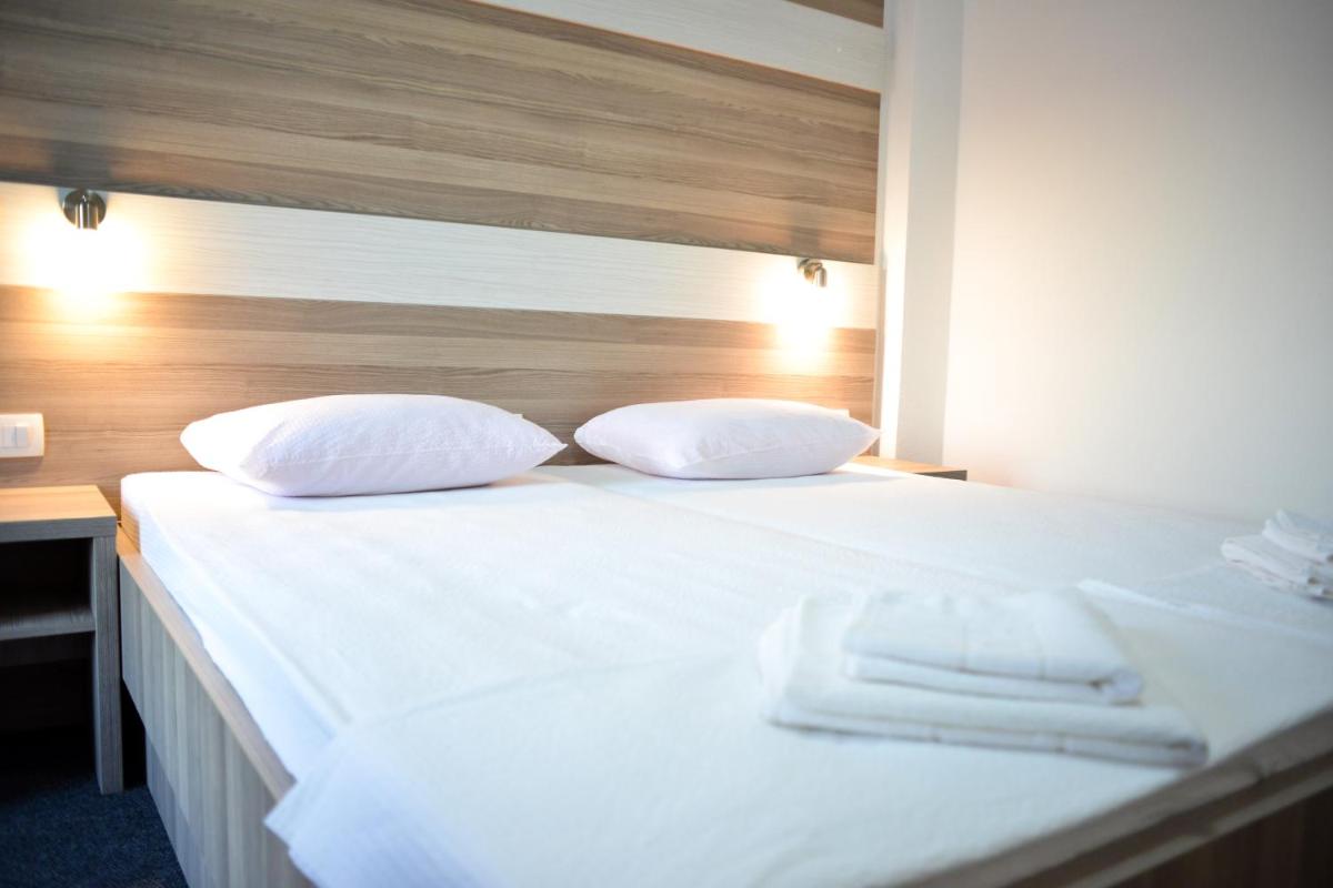 Hotel Rivero A&S - Housity