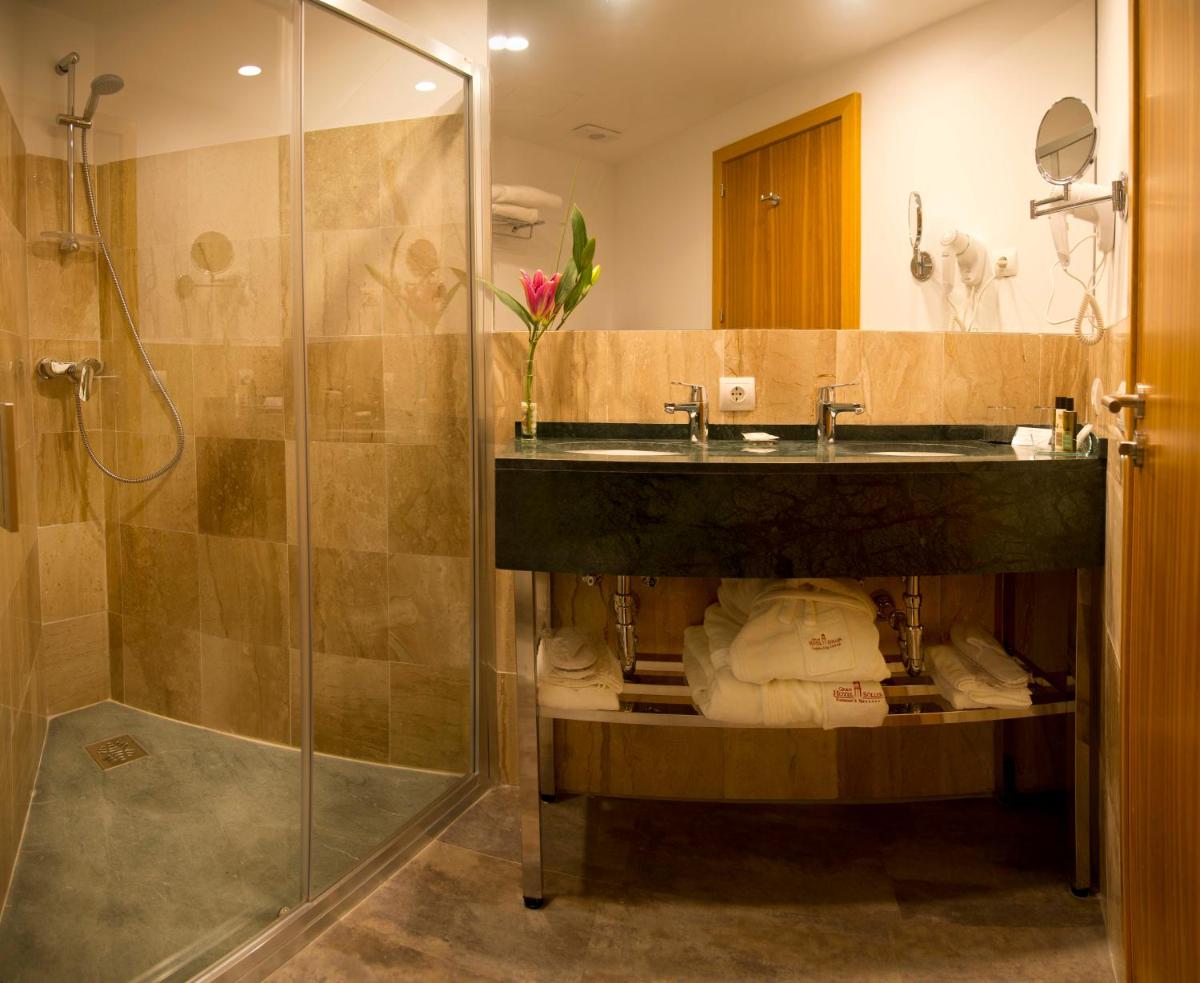 Un baño de Gran Hotel Soller