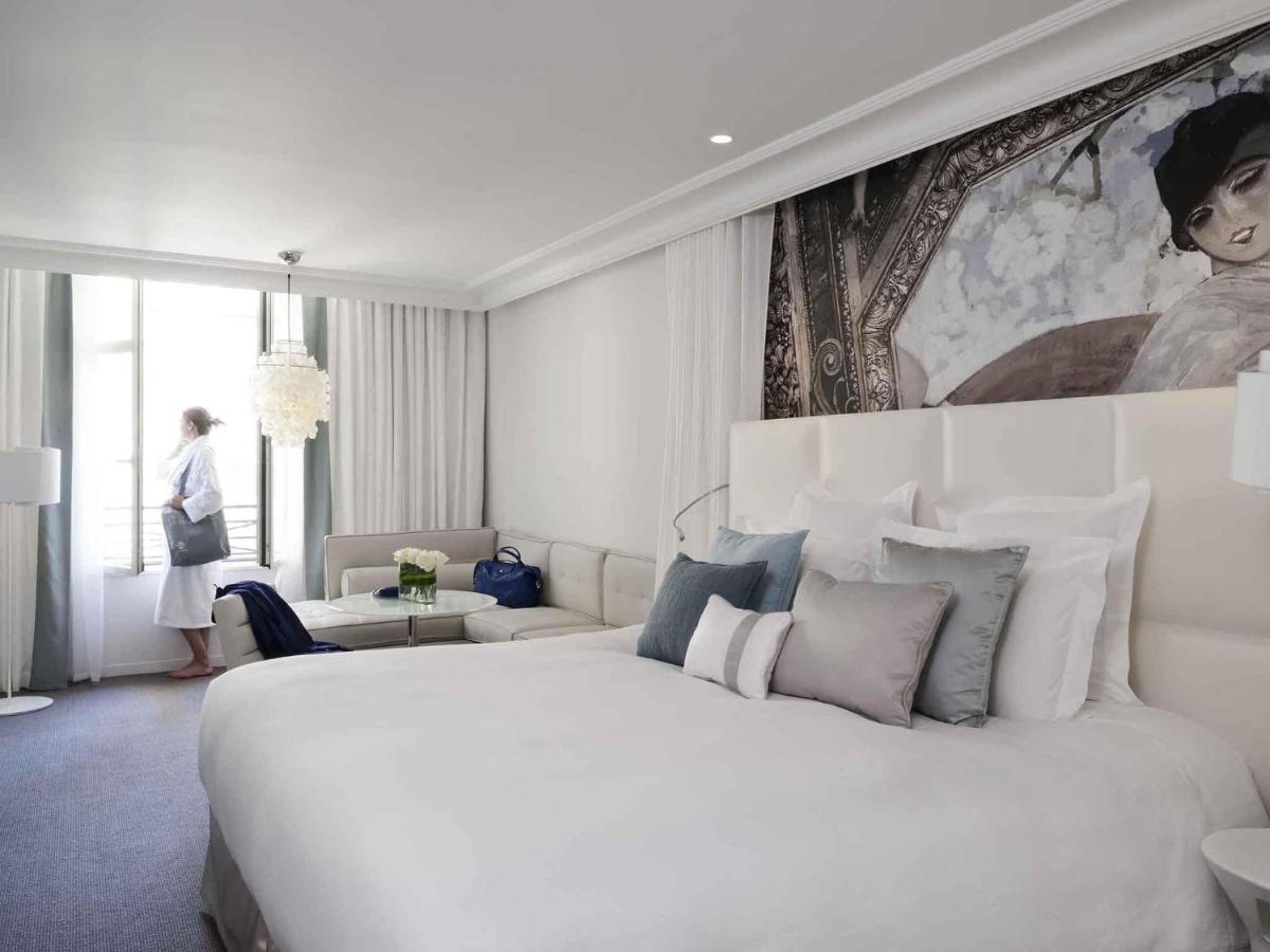Un ou plusieurs lits dans un hébergement de l'établissement Cures Marines Hotel Thalasso & Spa Trouville - MGallery Collection