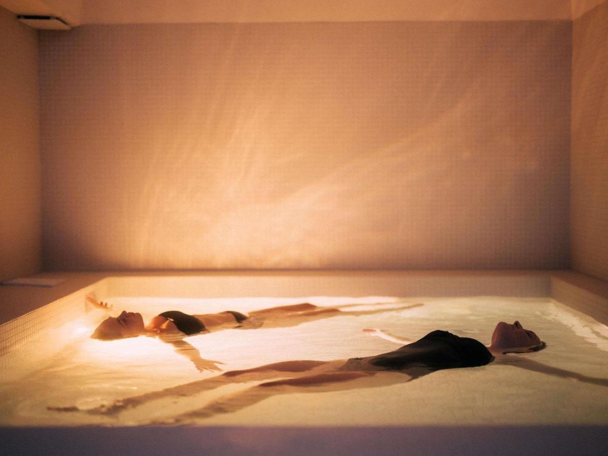 Un ou plusieurs lits dans un hébergement de l'établissement Cures Marines Hotel Thalasso & Spa Trouville - MGallery Collection