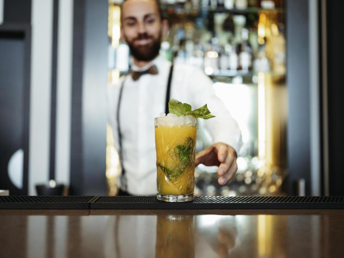 Boissons dans l'établissement Cures Marines Hotel Thalasso & Spa Trouville - MGallery Collection
