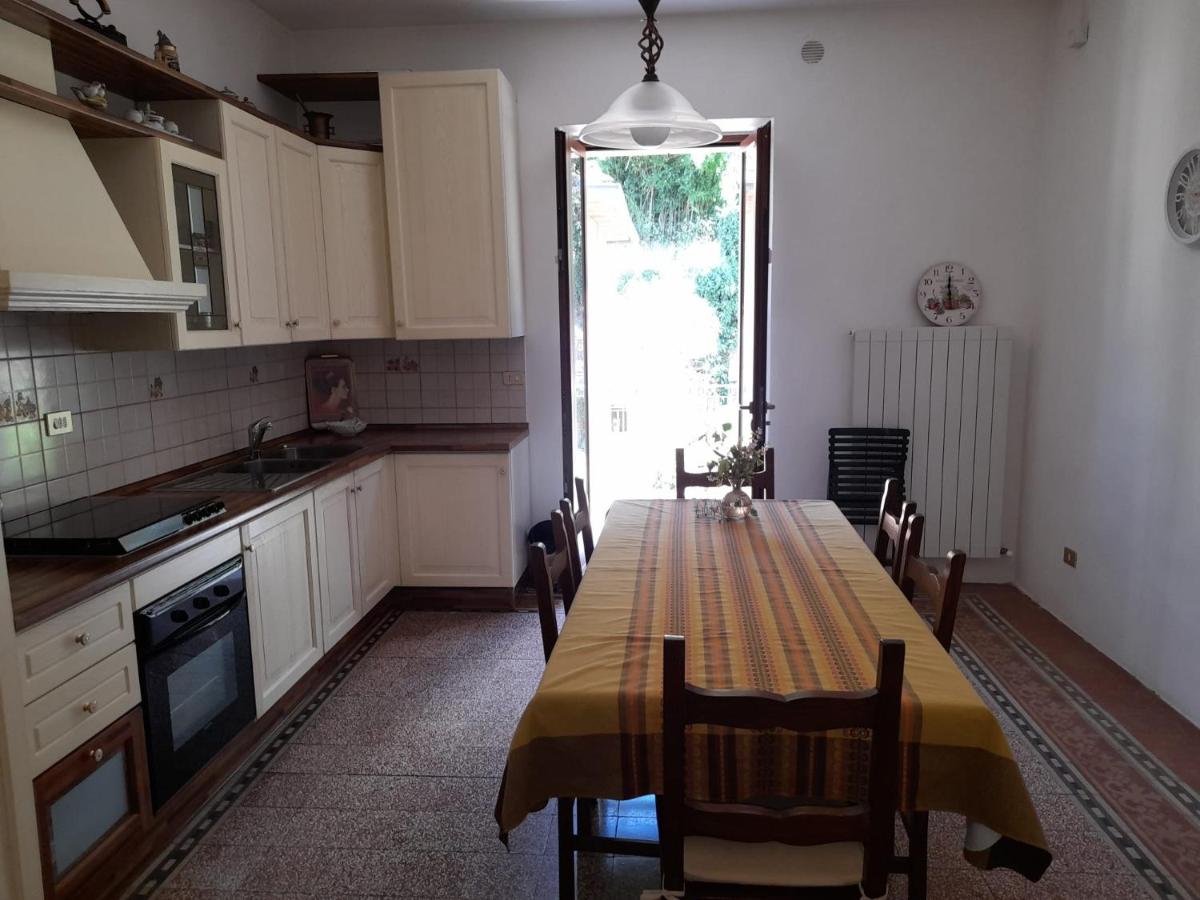 La Casa di Valeria alle Serre - Housity