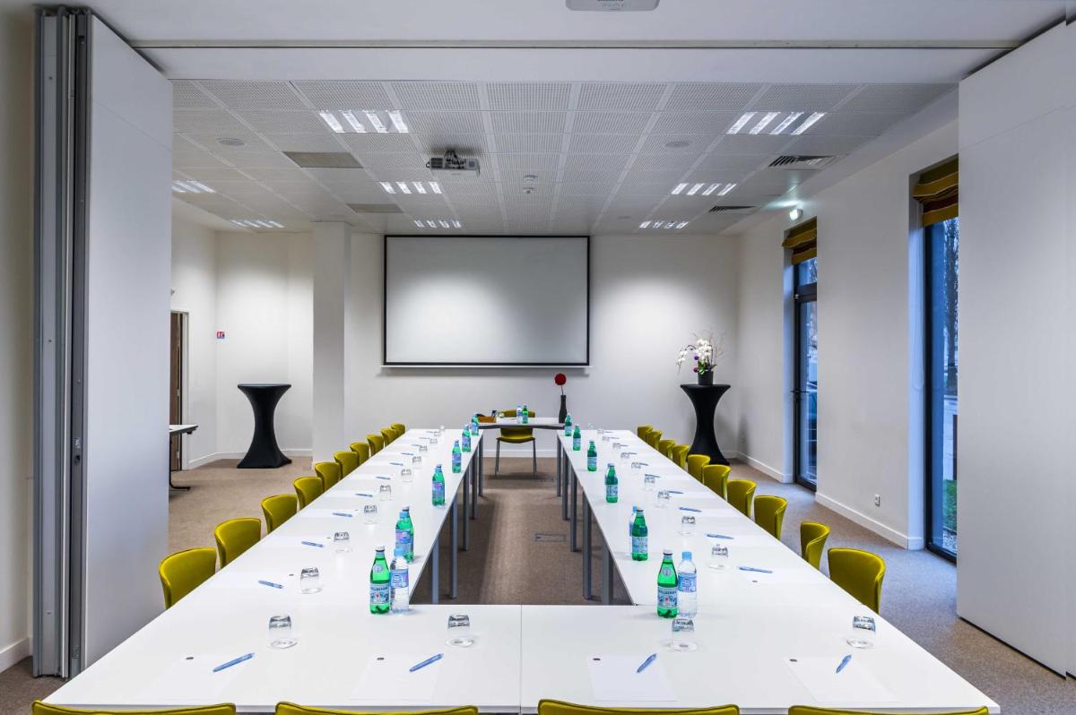 Best Western Plus Paris Velizy - Housity