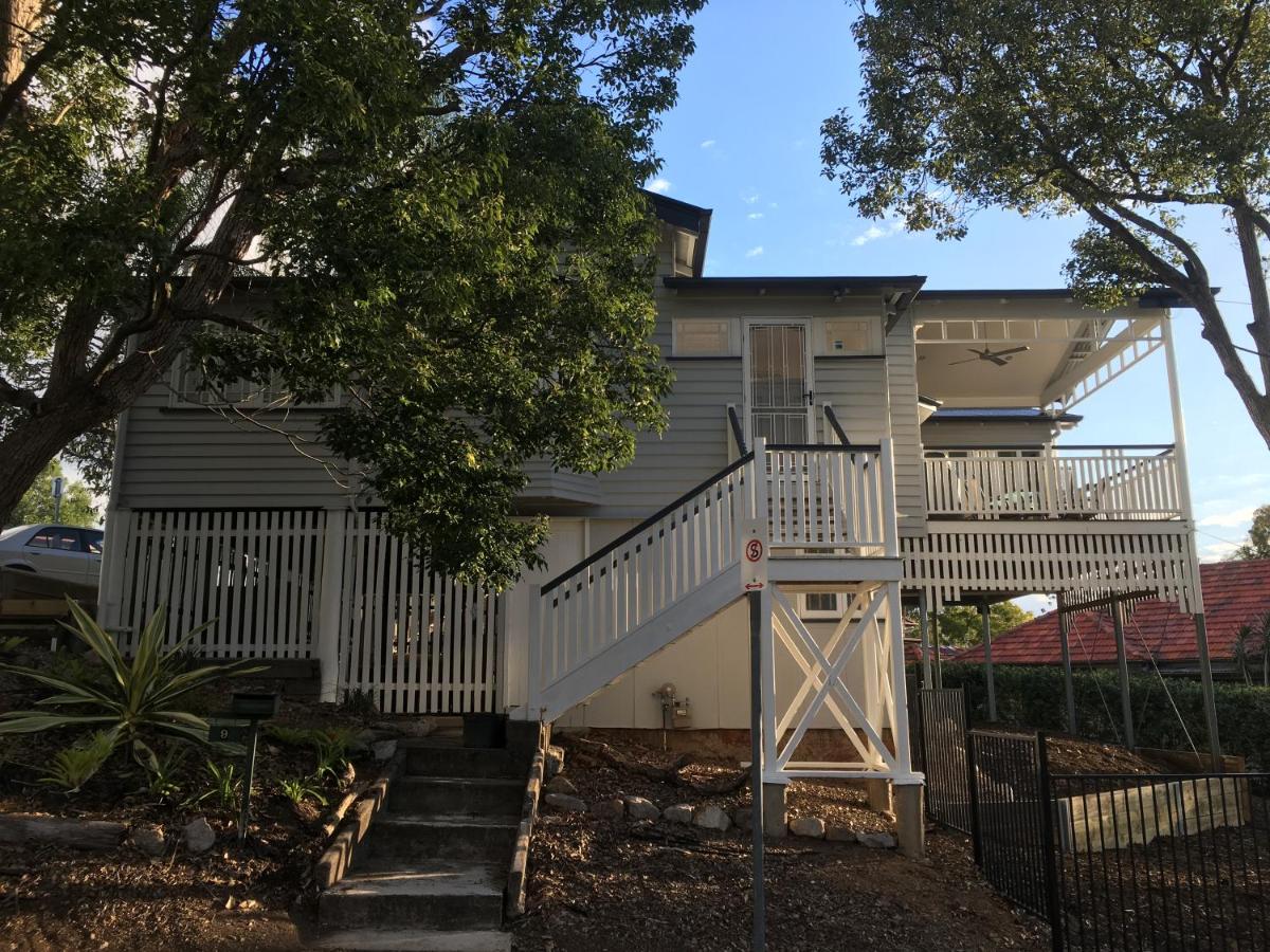 Central Cottage - Housity