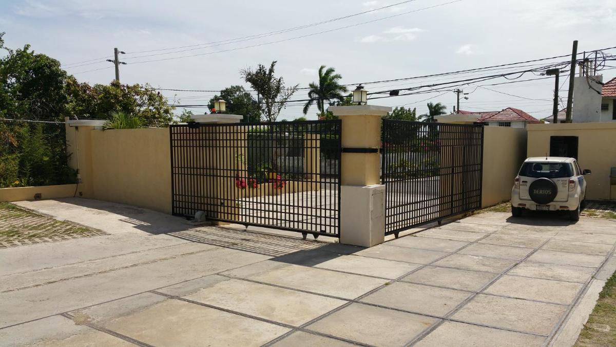 New Kingston Guest Apartments @ Donhead - Housity