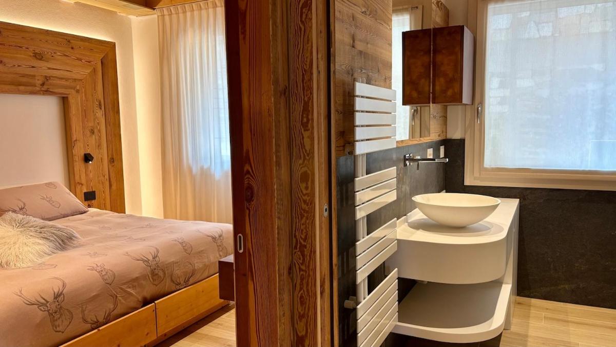 Deluxe Apartment Dolomites Chalet Primiero San Martino di C - Housity