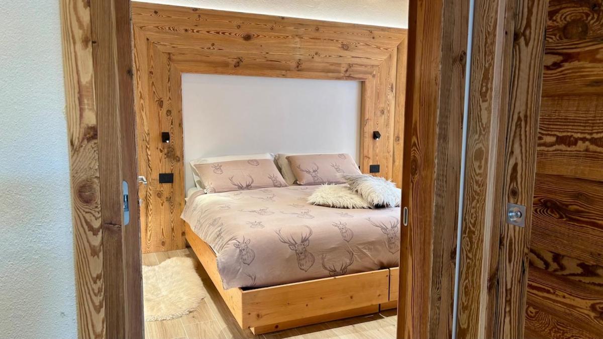 Deluxe Apartment Dolomites Chalet Primiero San Martino di C - Housity
