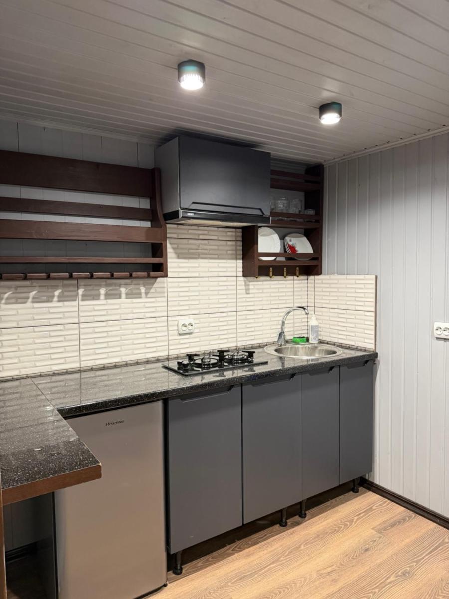 У Віти номер 4 - Housity