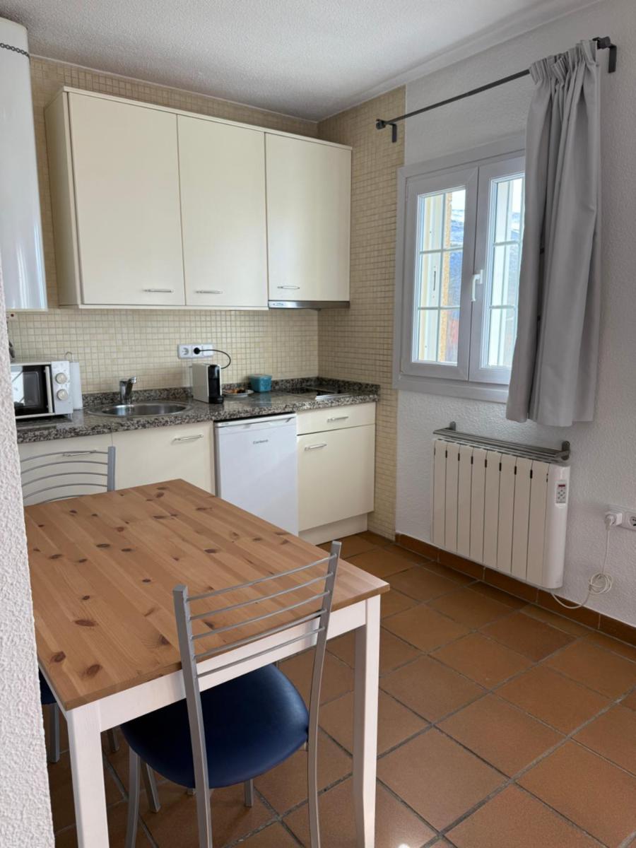 NUEVO APARTAMENTO en Sierra Nevada CON GARAJE e IMPRESIONANTES VISTAS - Housity