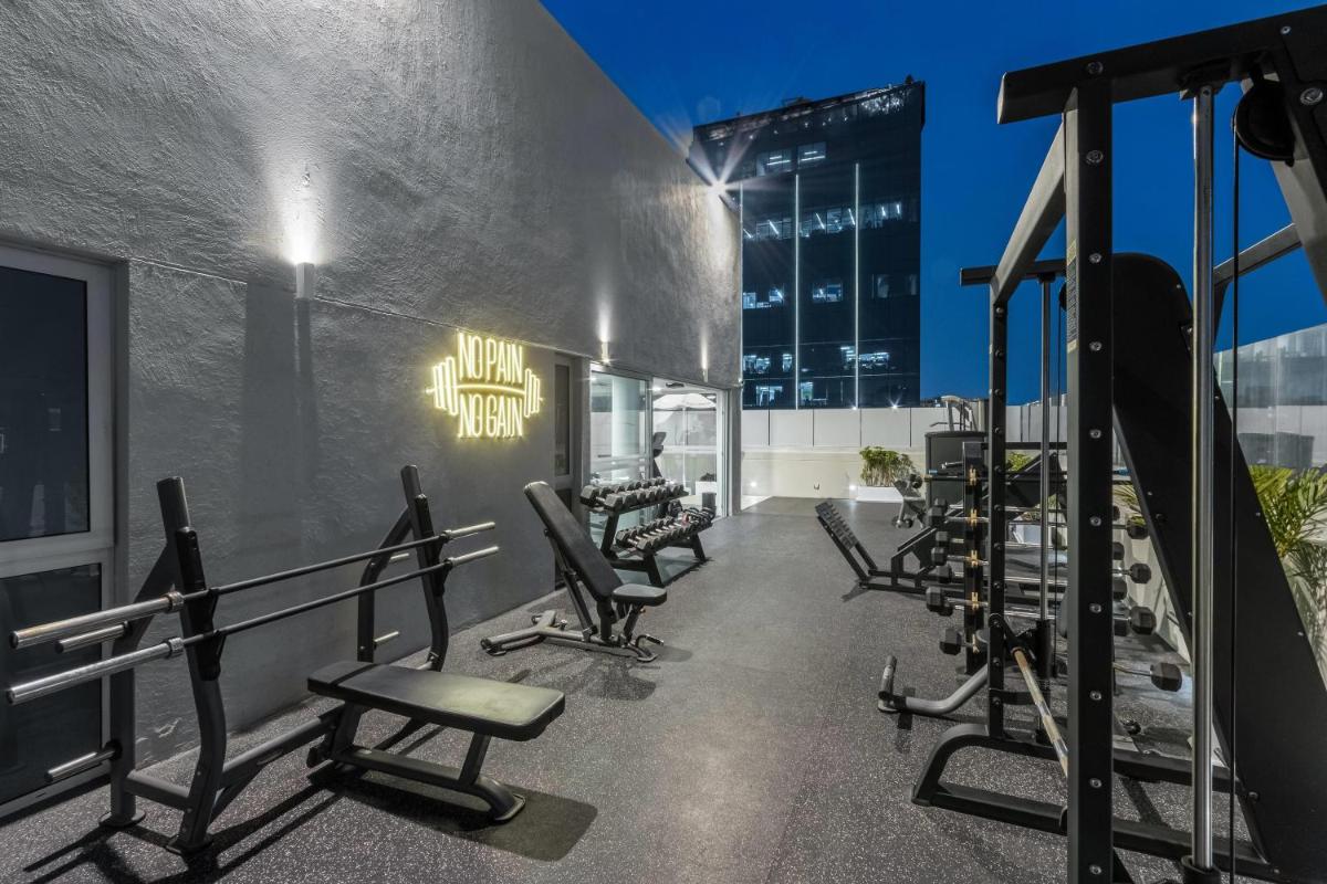 Dazzler by Wyndham Lima San Isidro - Housity