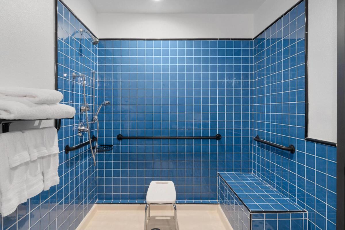 Hotel Vervana, Trademark Collection by Wyndham - Housity