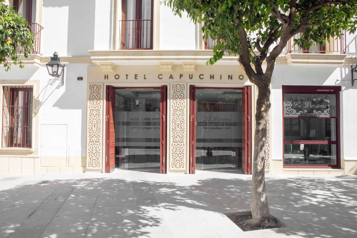 Fachada o entrada de Soho Boutique Capuchinos & Spa