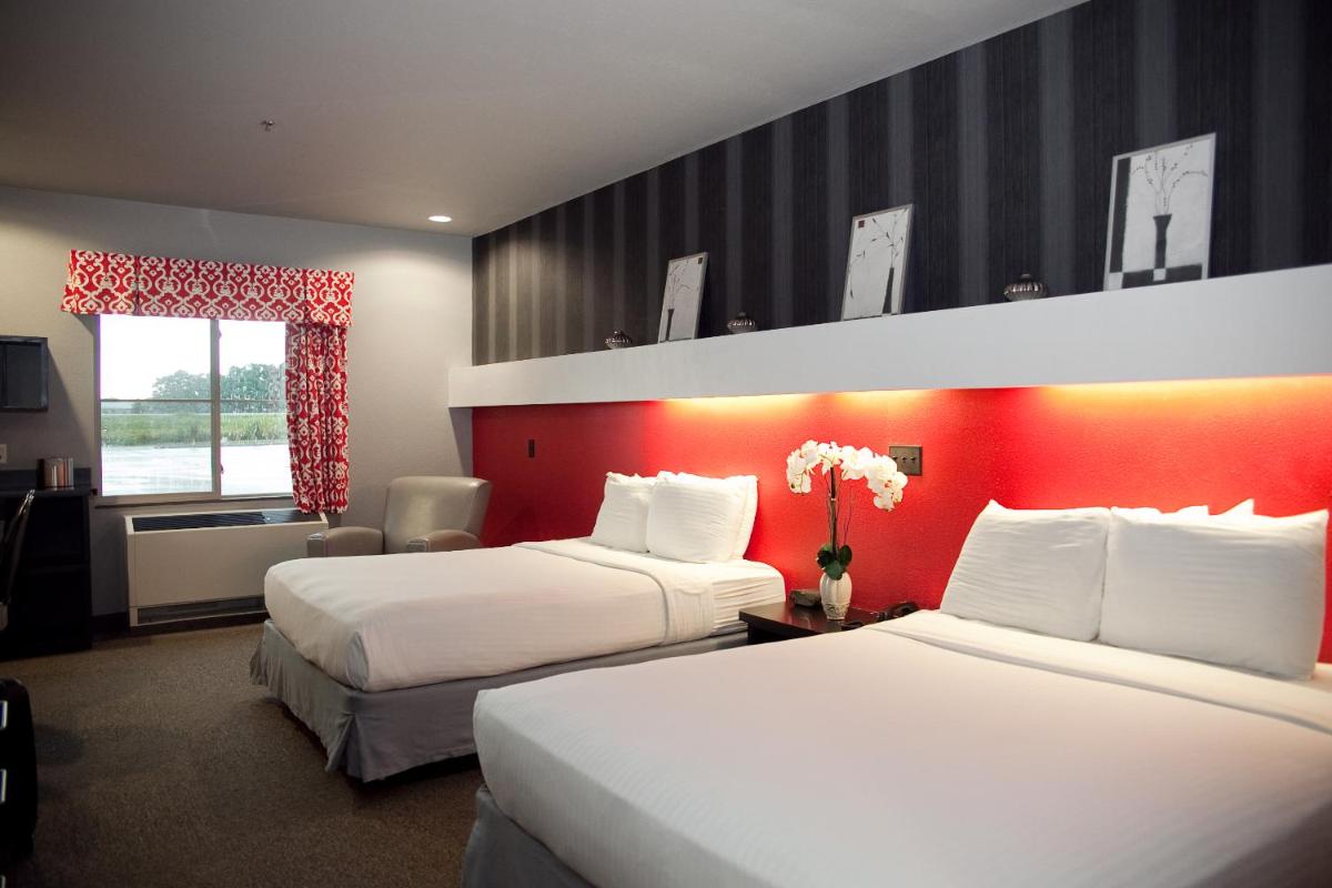 Metropolis Resort - Eau Claire - Housity